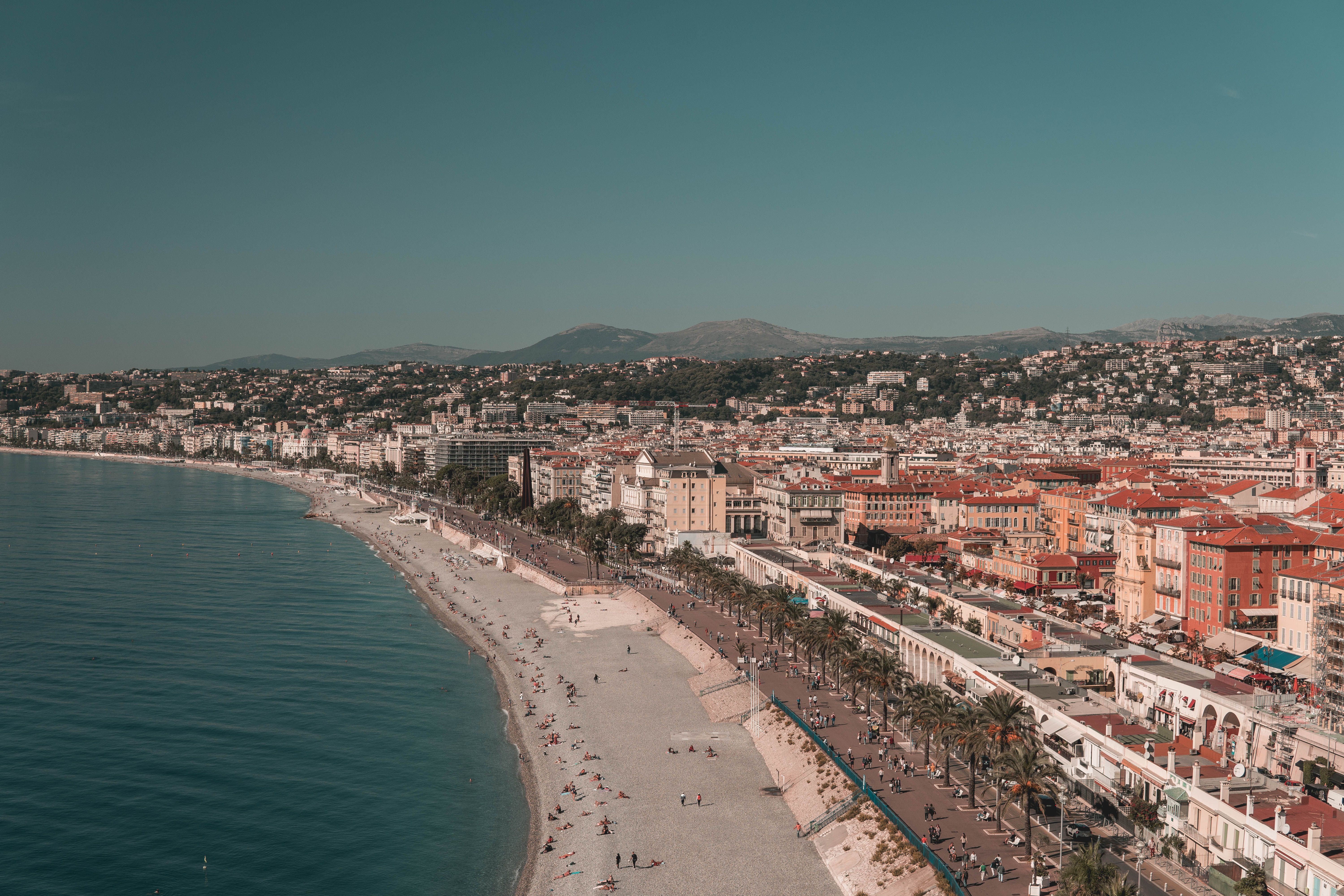 La baie des Anges et la promenade des Anglais à Nice
